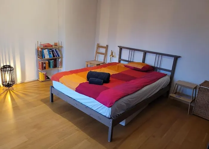 Cosy & Central, Lovely Terrace Over River & Park