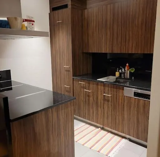 Cosy & Central, Lovely Terrace Over River & Park Appartement *